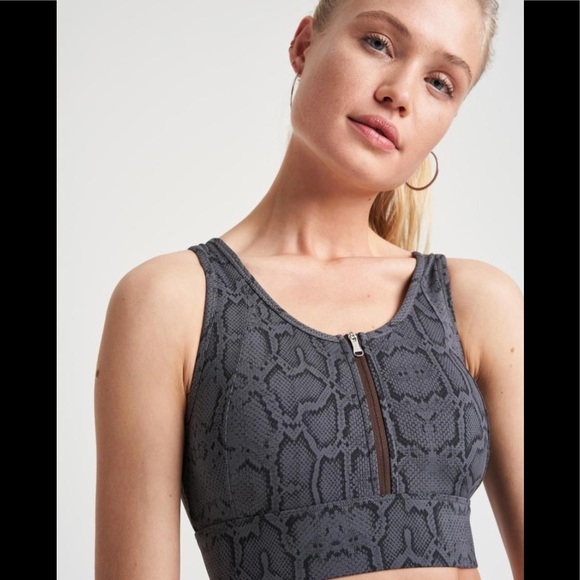 Varley Fay Sports Bra - Picture 2 of 9